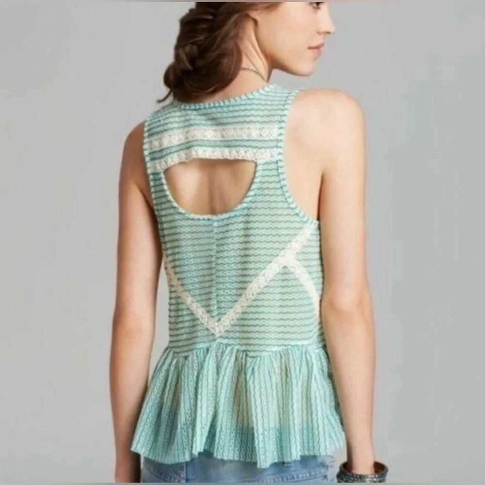 FREE PEOPLE || Loose Weave Crochet Turquoise & Lace Sleeveless Peplum Top XS - Picture 3 of 12